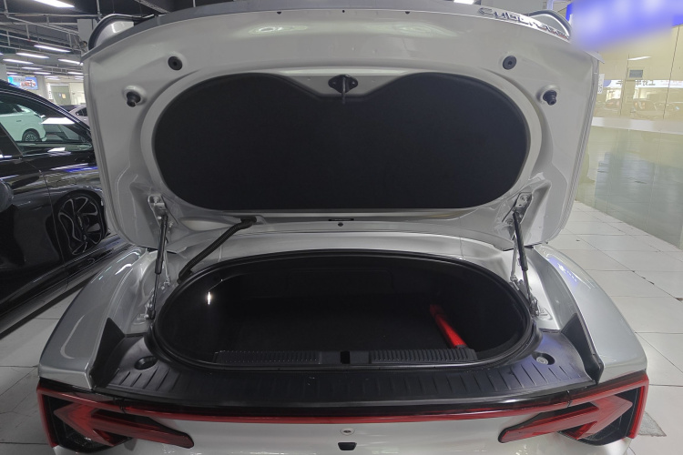 MG Cyberster 2024 immagine di auto #19