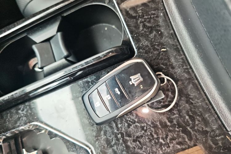 丰田 皇冠 2018 汽车图片 #19