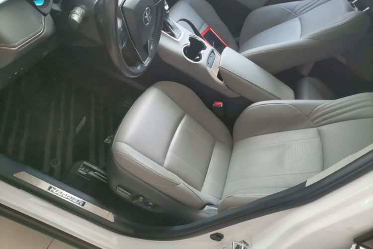 Toyota Harrier 2023 car image #19
