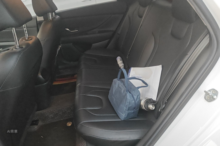 Hyundai Elantra 2021 immagine di auto #19