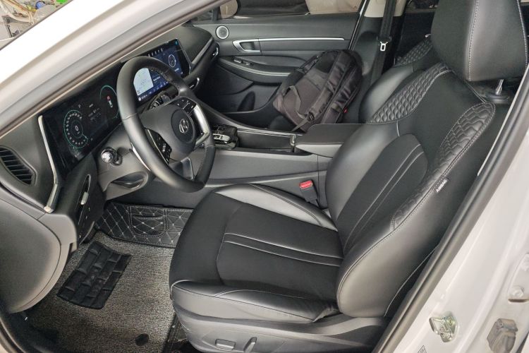 Hyundai Sonata 2020 immagine di auto #19