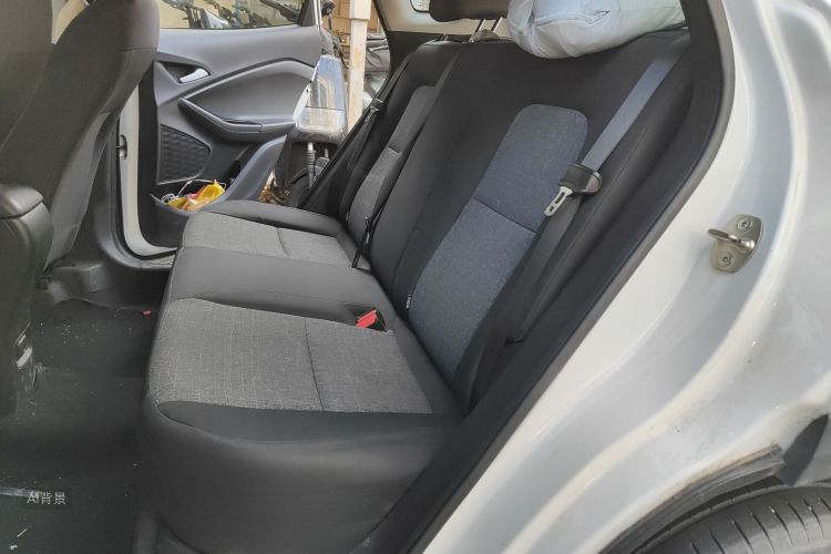 Chevrolet Tracker 2020 imagen de coche #19