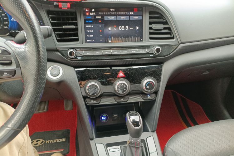 Hyundai Elantra AD 2020 immagine di auto #19