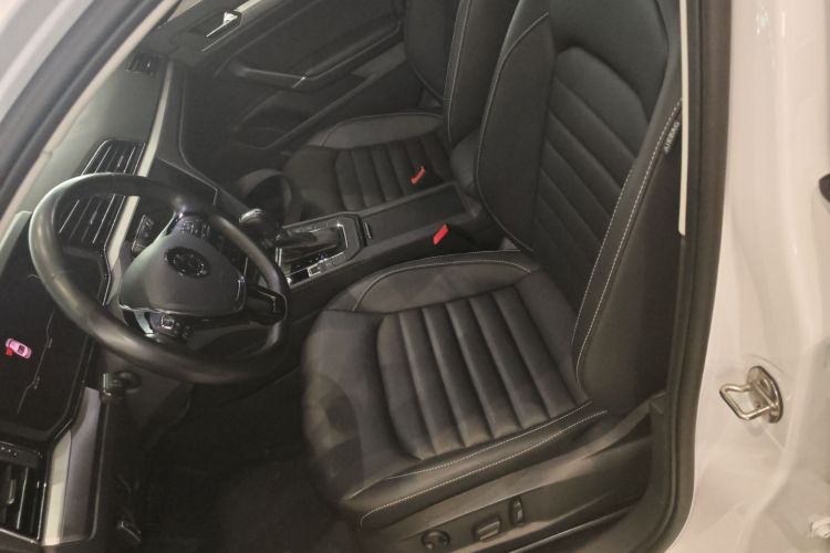 Volkswagen Lamando 2021 car image #19