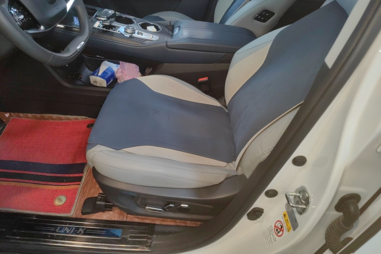 Changan UNI-K iDD 2022 car image #19