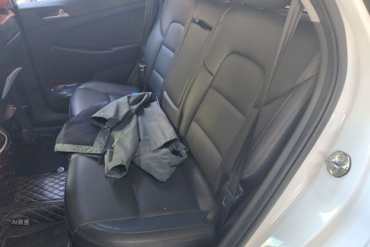 Hyundai Tucson 2016 immagine di auto #19