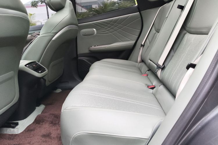 Deepal S07 2024 immagine di auto #19