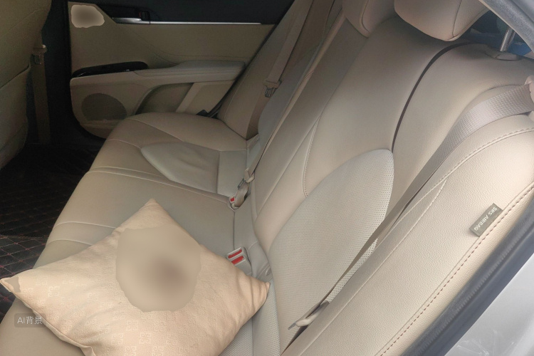 Toyota Camry 2021 car image #19