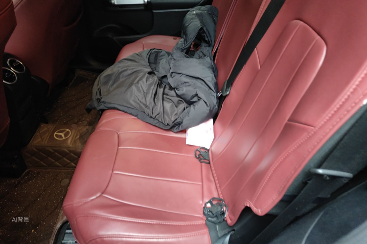 Mercedes-Benz GLB Class 2020 car image #19