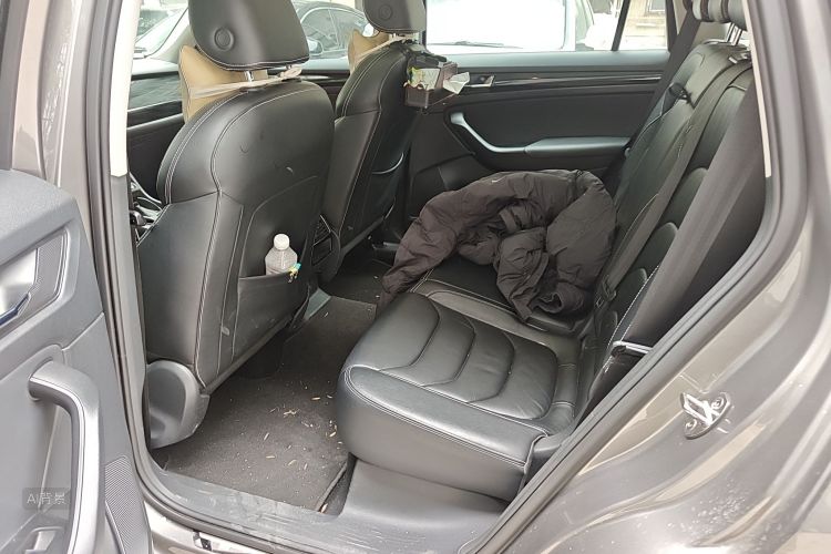 Skoda Kodiaq 2018 imagem de carro #19