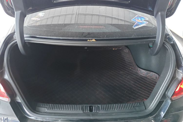 5 2023 #19 5 2023 immagine di auto #19