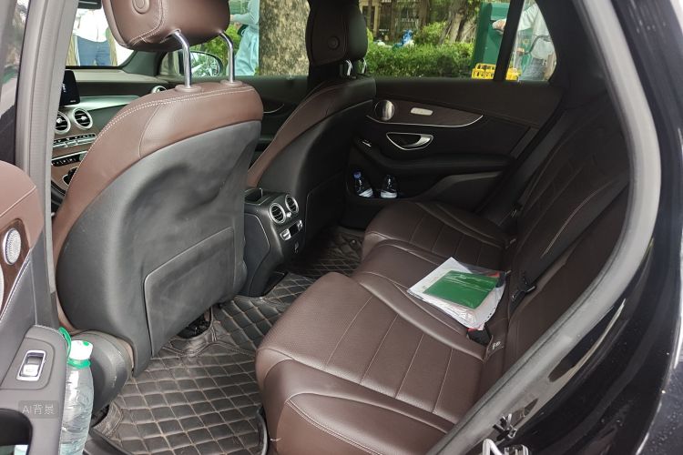 Mercedes-Benz 2020 car image #19