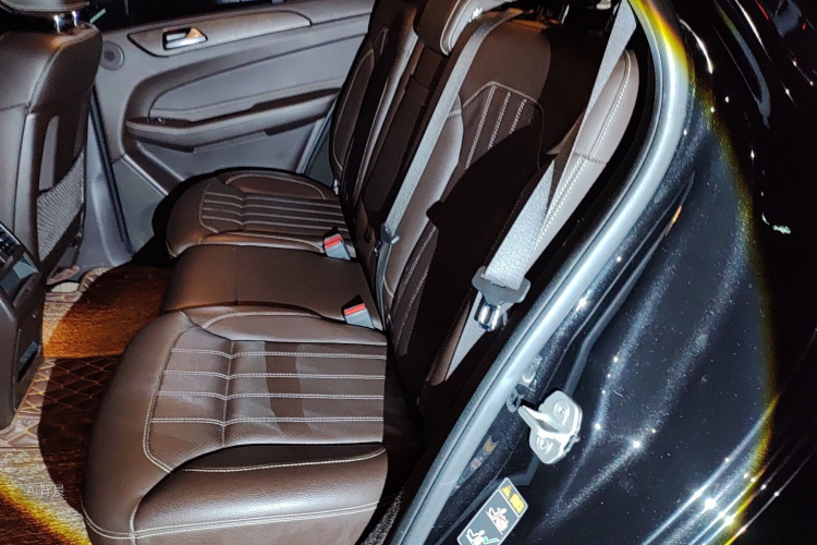 Mercedes-Benz GLE Class 2017 car image #19