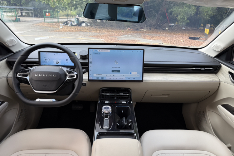 Wuling Starlight 2023 car image #19