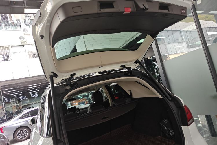 Mercedes-Benz GLE Class 2016 car image #19