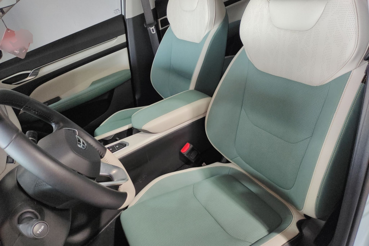 GEELY Emgrand L HiP 2022 car image #19