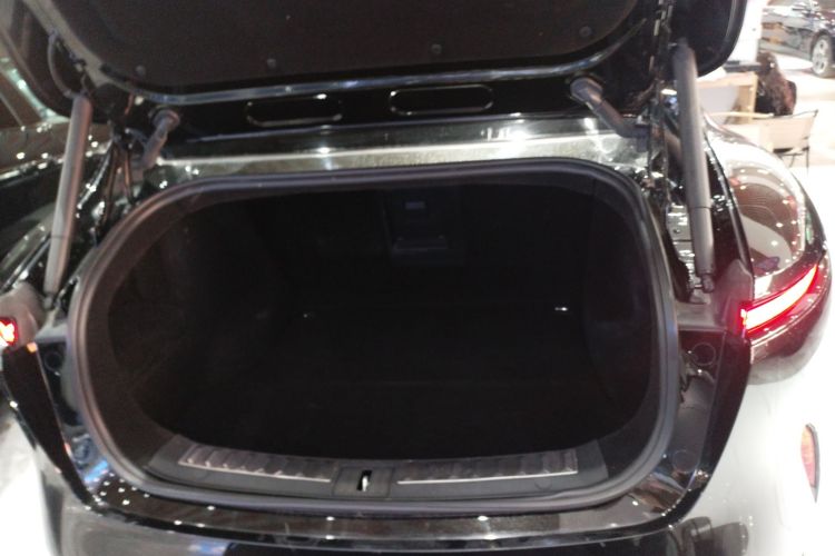 Avatr 11 2023 imagen de coche #19