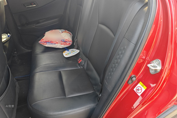 Toyota C-HR 2019 car image #19