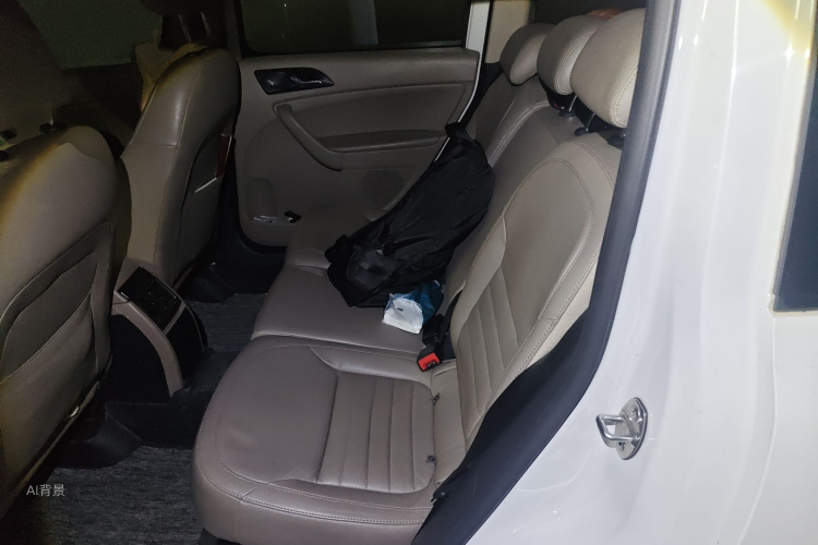 Skoda Yeti 2015 car image #19