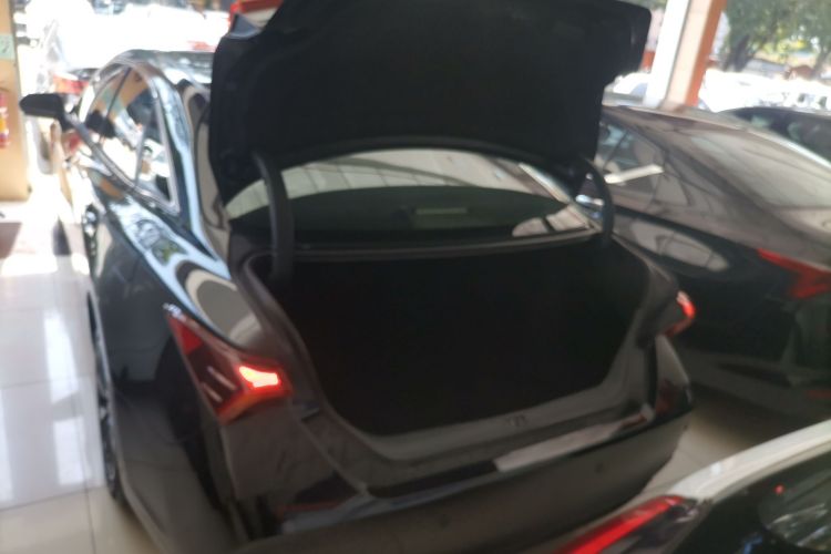 Toyota Avalon 2022 car image #19