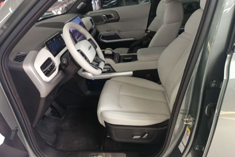 FangChengBao Tiger 3 2025 car image #19