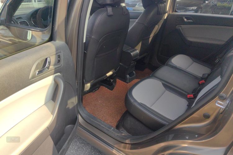 Skoda Yeti 2016 car image #19