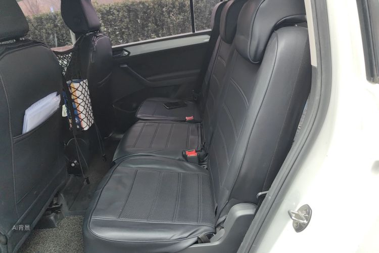 Volkswagen Touran 2017 immagine di auto #19