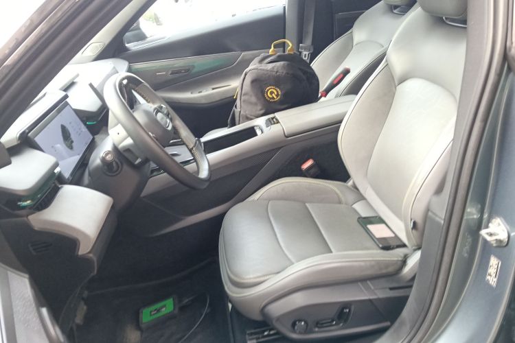 Lynk & Co 08 EM-P 2024 car image #19