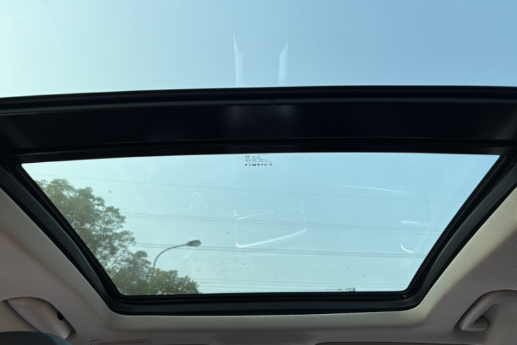 Lynk & Co 01 EM-P 2018 car image #19