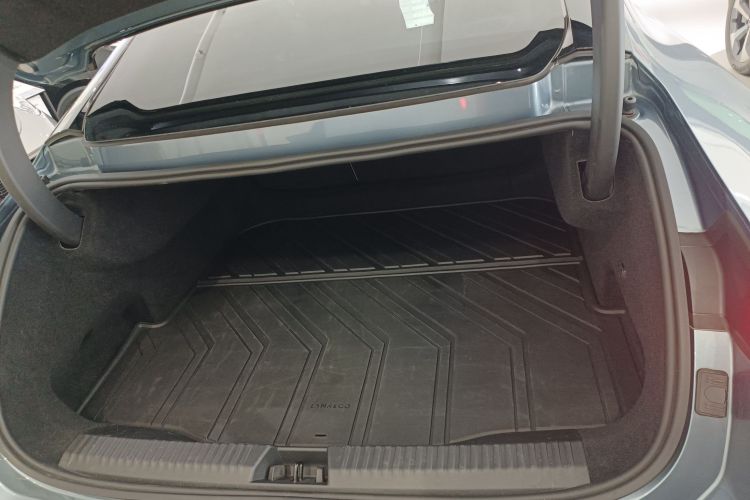 Lynk & Co 2024 #19 Lynk & Co 2024 car image #19