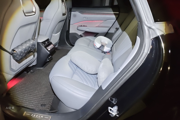 极氪 极氪001 2024 汽车图片 #19