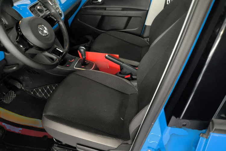 Volkswagen up! 2016 car image #19