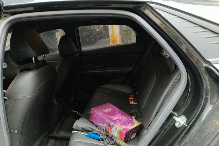 Hyundai Elantra 2021 immagine di auto #19