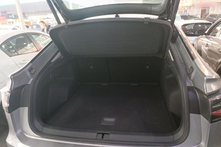 Volkswagen Tiguan X 2023 immagine di auto #19