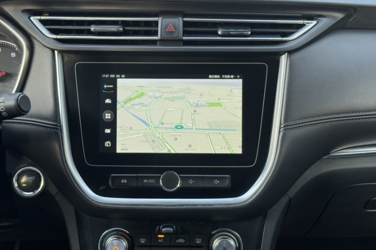 Roewe RX3 2019 изображение автомобиля #19