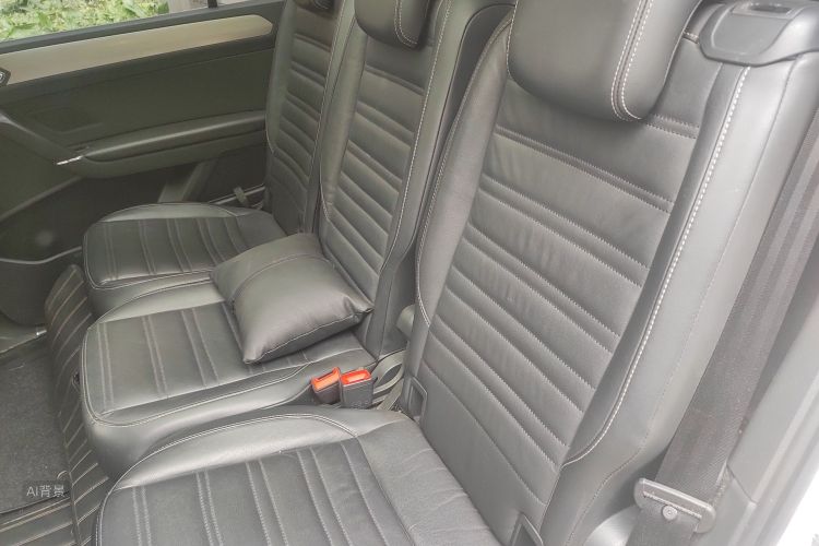 Volkswagen Touran 2017 immagine di auto #19