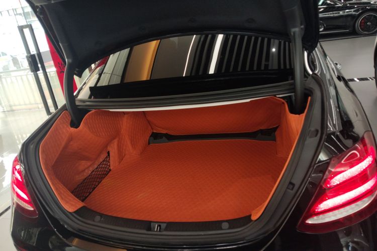 Mercedes-Benz E Class 2020 car image #19