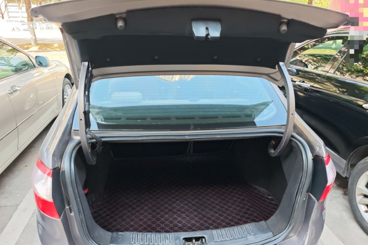 Ford Fiesta 2015 car image #19