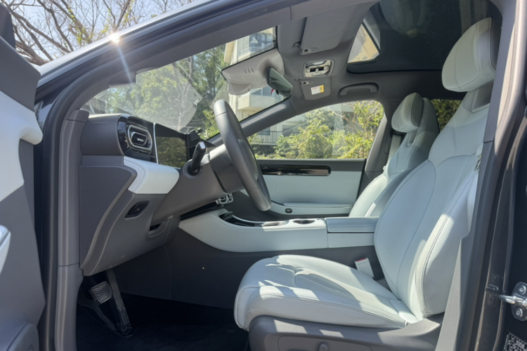 零跑汽车 零跑C01 2023 汽车图片 #19