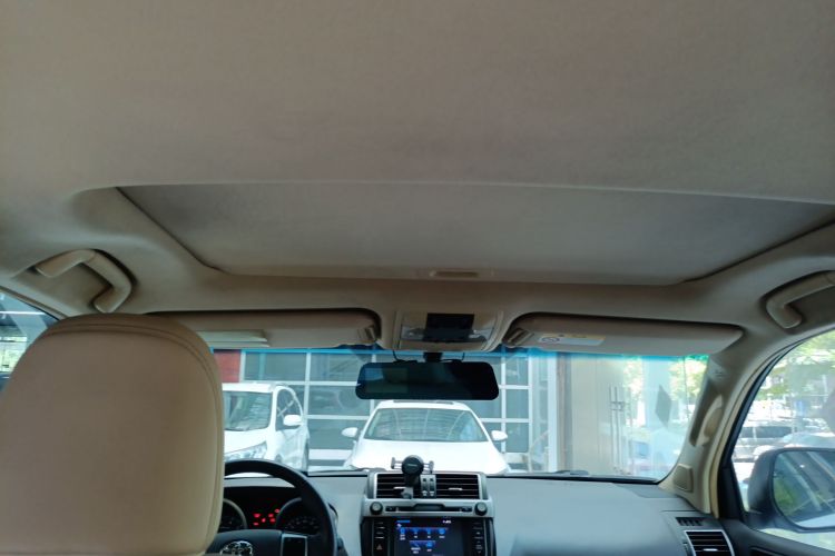 Toyota Land Cruiser Prado 2016 car image #19