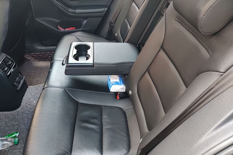 Volkswagen Sagitar 2019 صورة سيارة #19