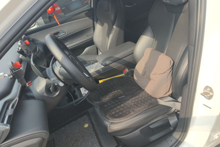 BYD e7 2025 imagem de carro #19