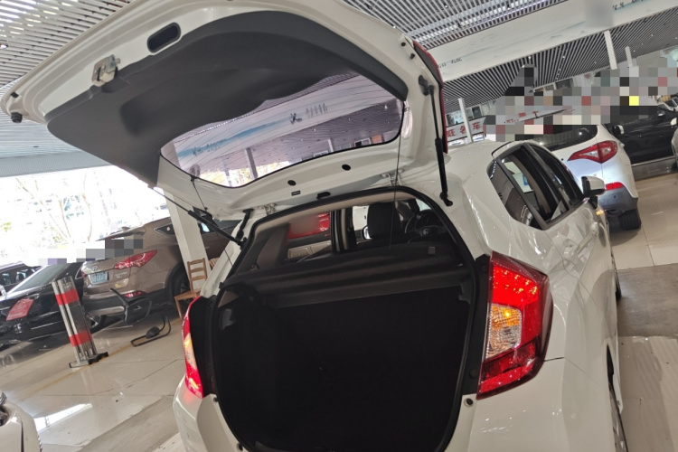 Honda Fit 2015 car image #19