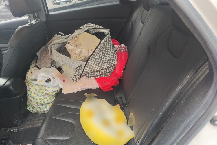 Hyundai Elantra 2021 immagine di auto #19