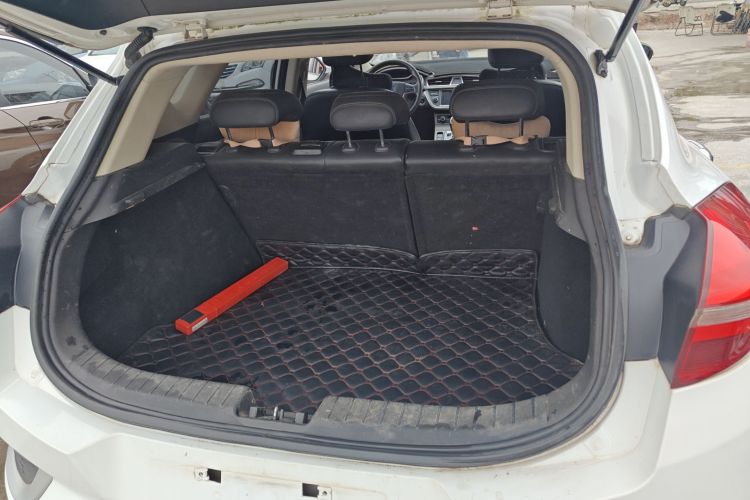 GEELY Emgrand GS 2016 car image #19