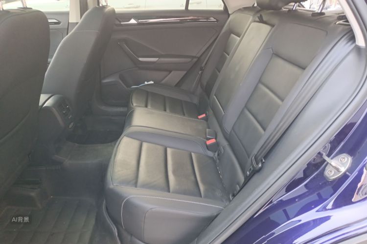 Volkswagen T-Roc 2019 car image #19