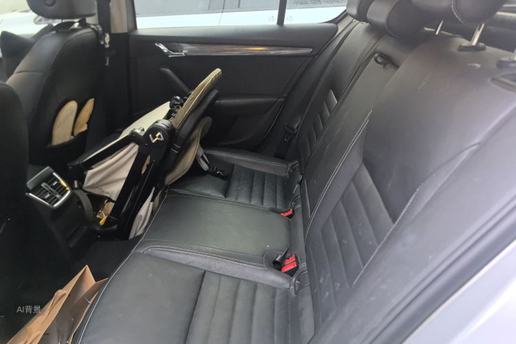 Skoda Octavia 2016 car image #19