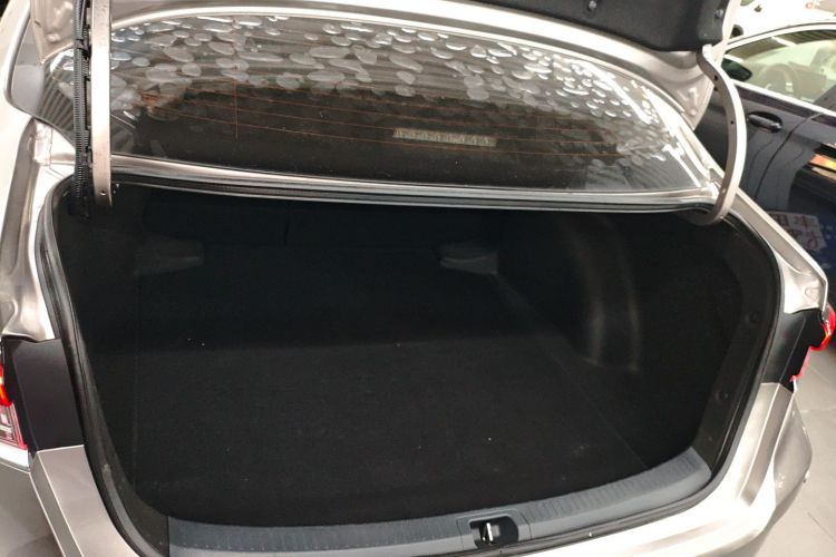 Toyota Corolla 2019 #19 Toyota Corolla 2019 car image #19