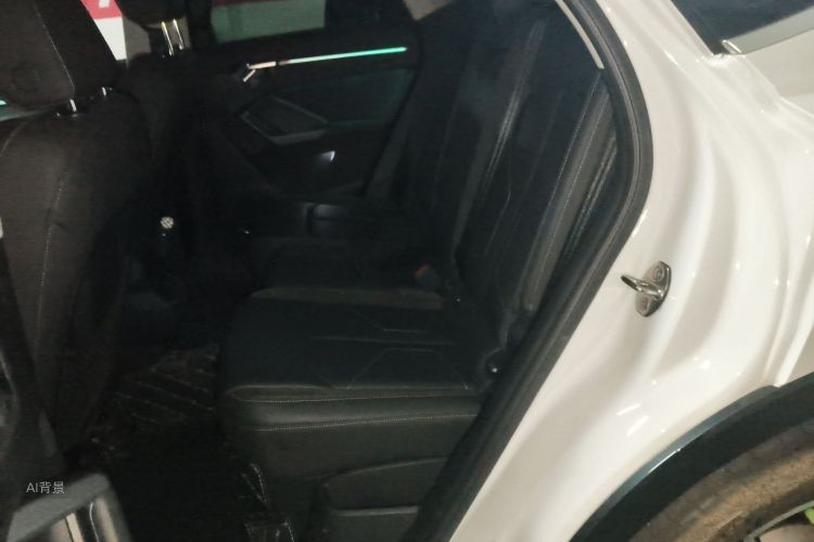 Audi Q3 2021 car image #19