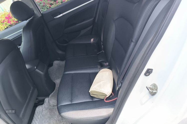 Hyundai Elantra AD 2016 immagine di auto #19